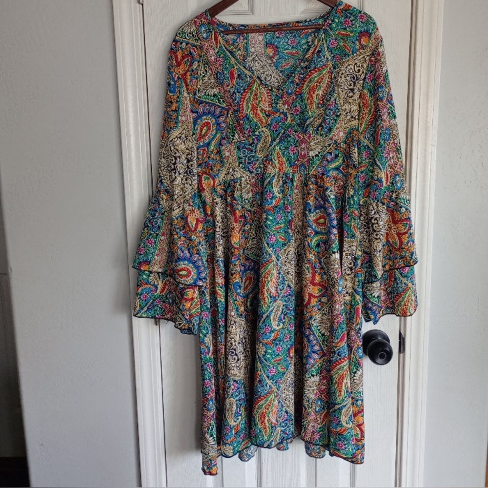 Vintage Style Bell Sleeve Paisley Dress